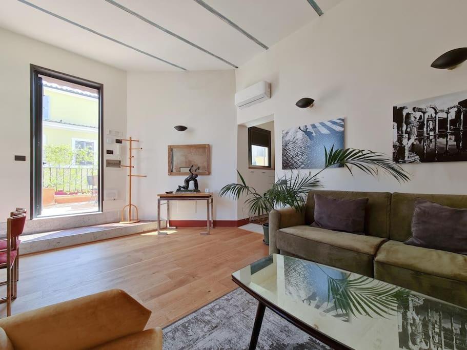 Boutique Penthouse With Terrace, Spanish Steps Рим Экстерьер фото