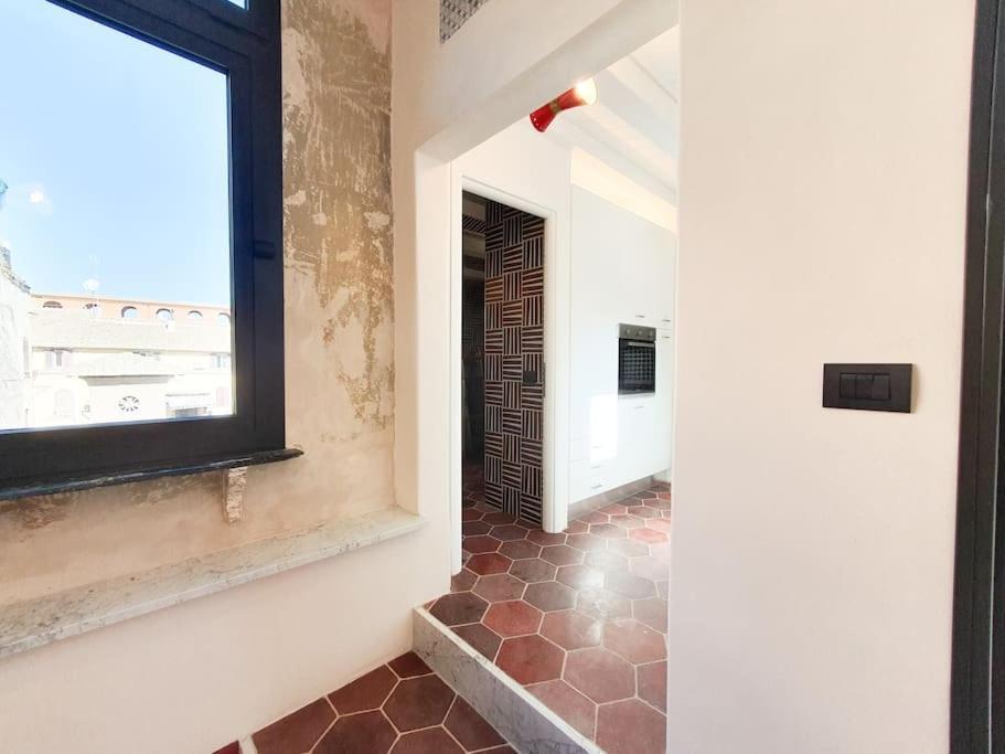 Boutique Penthouse With Terrace, Spanish Steps Рим Экстерьер фото