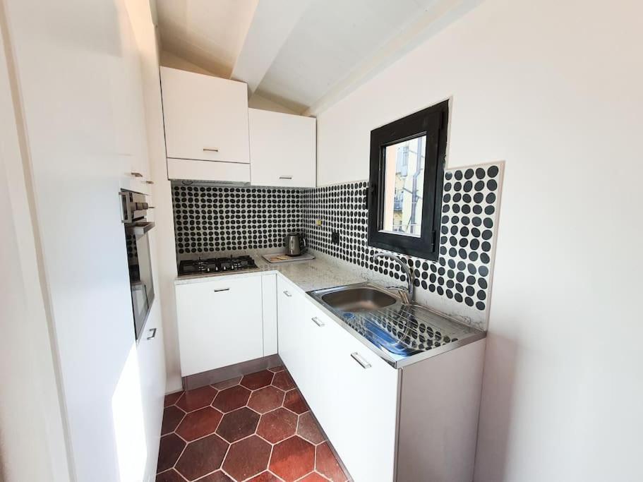 Boutique Penthouse With Terrace, Spanish Steps Рим Экстерьер фото